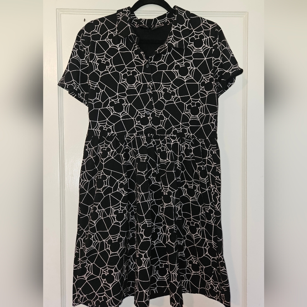 Cakeworthy Disney Mickey Spuderweb Dress XL